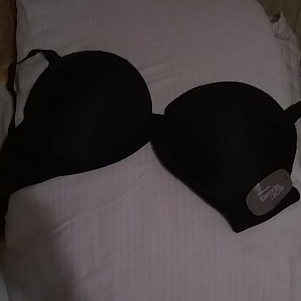 38DD Black bra